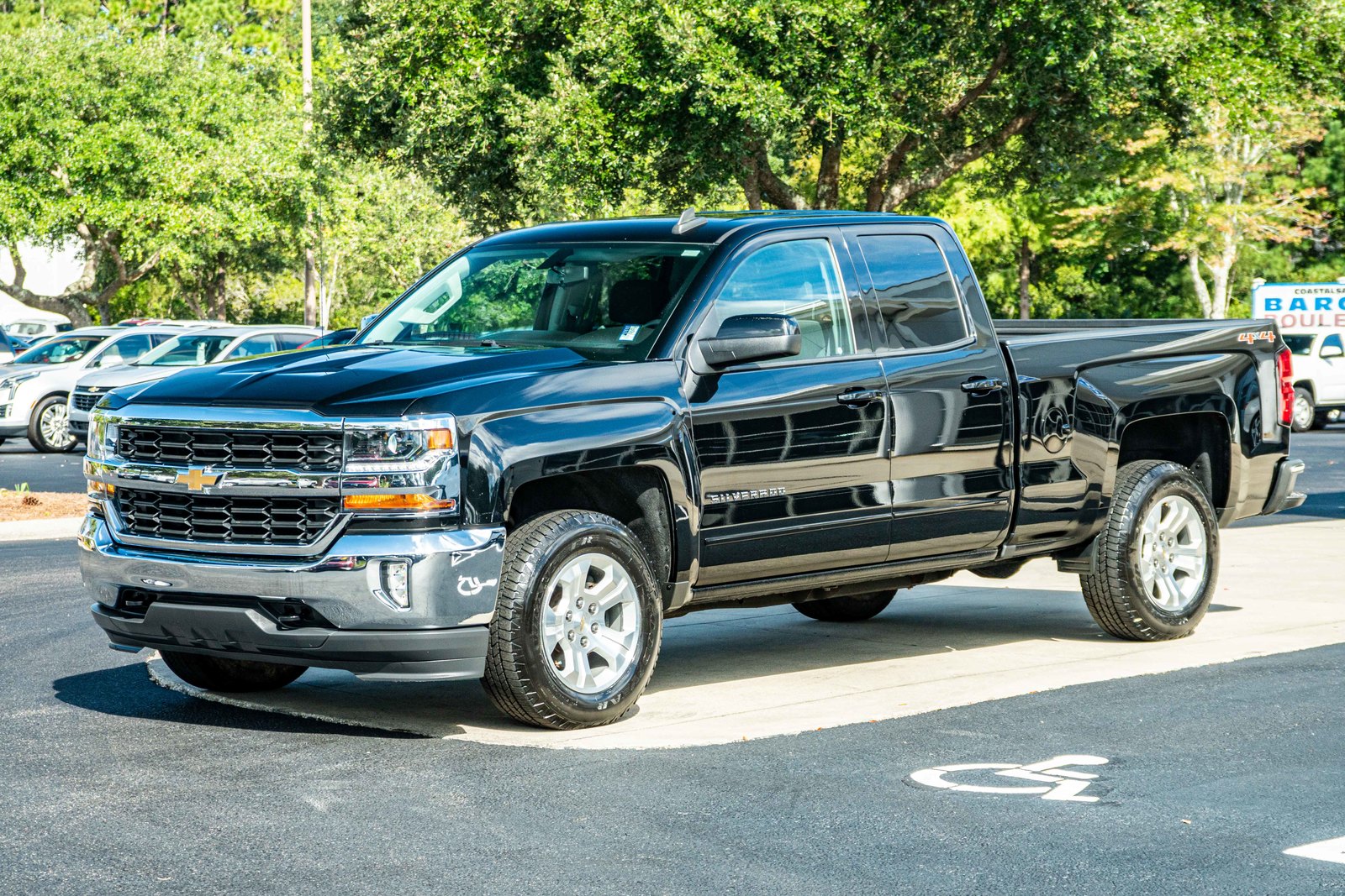 Pre-Owned 2016 Chevrolet Silverado 1500 4WD Double Cab 143.5 LT w/1LT ...