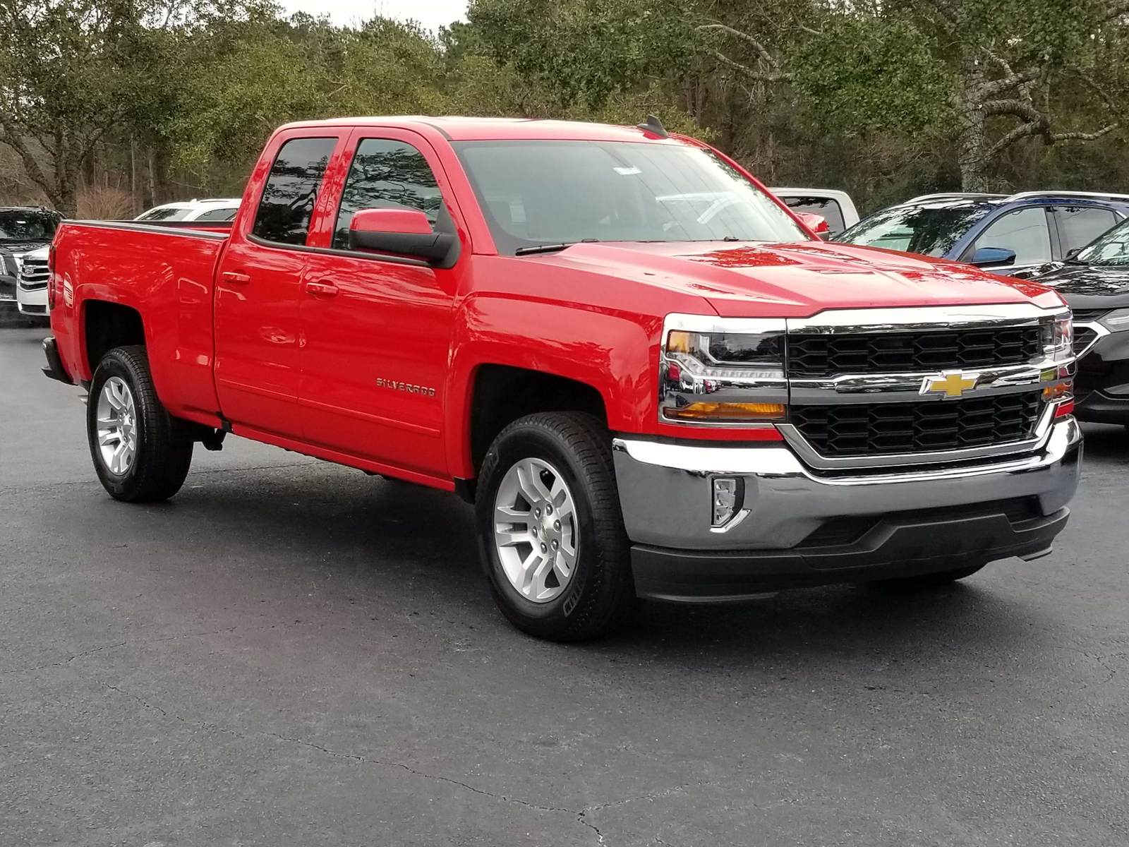 new-2019-chevrolet-silverado-1500-ld-2wd-double-cab-lt-extended-cab