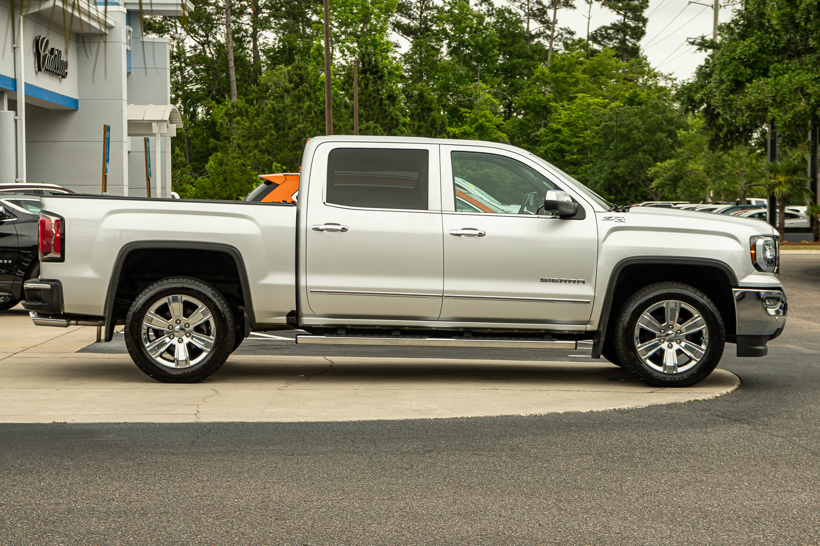 Pre Owned 2017 Gmc Sierra 1500 4wd Crew Cab 1435 Slt Crew Cab Pickup