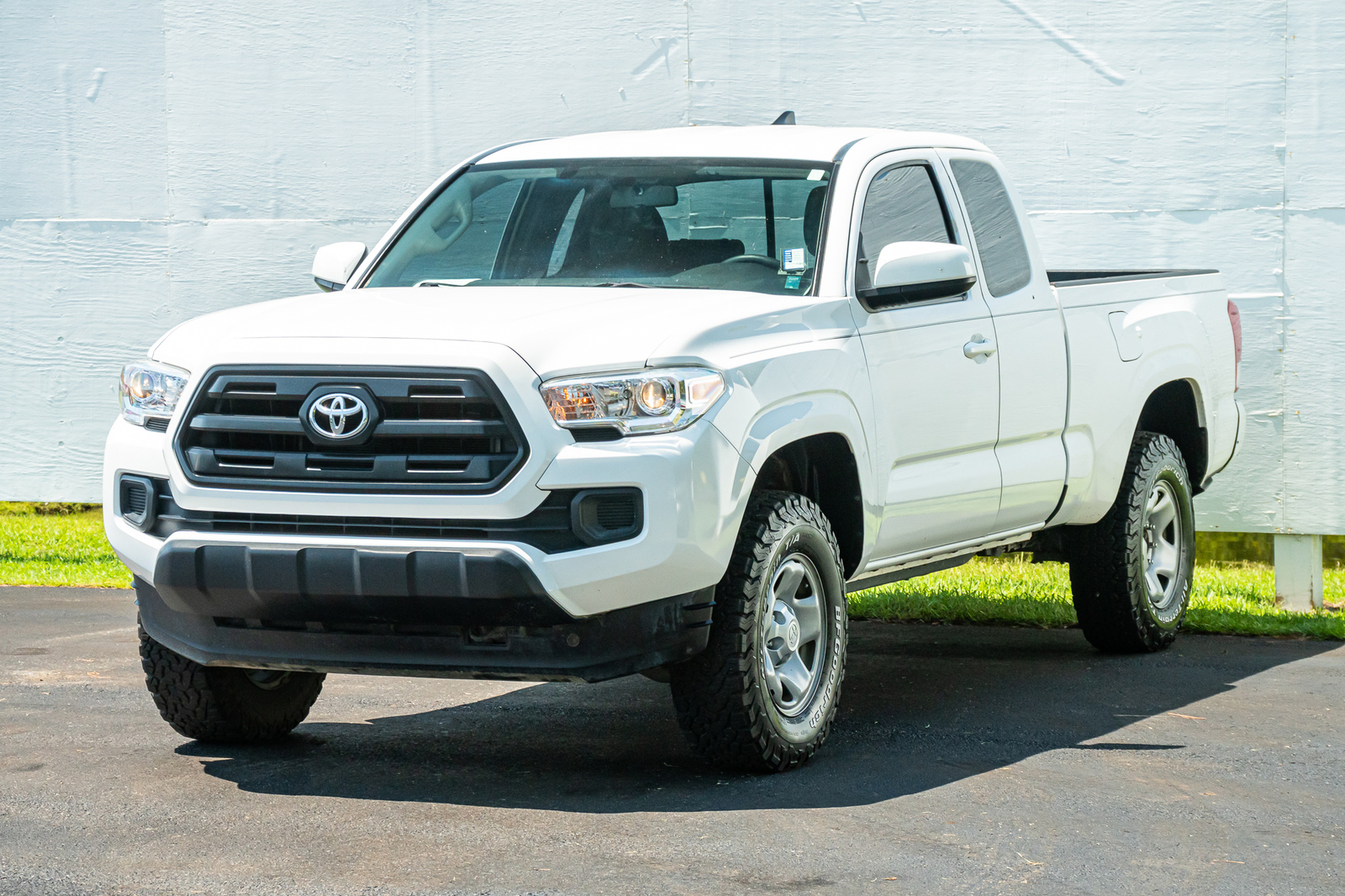 Pre-Owned 2017 Toyota Tacoma SR Access Cab 6' Bed I4 4x4 MT Extended ...